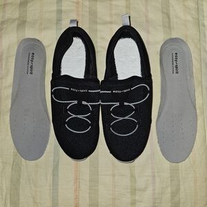 Easy Spirit Black Flats with White Accents